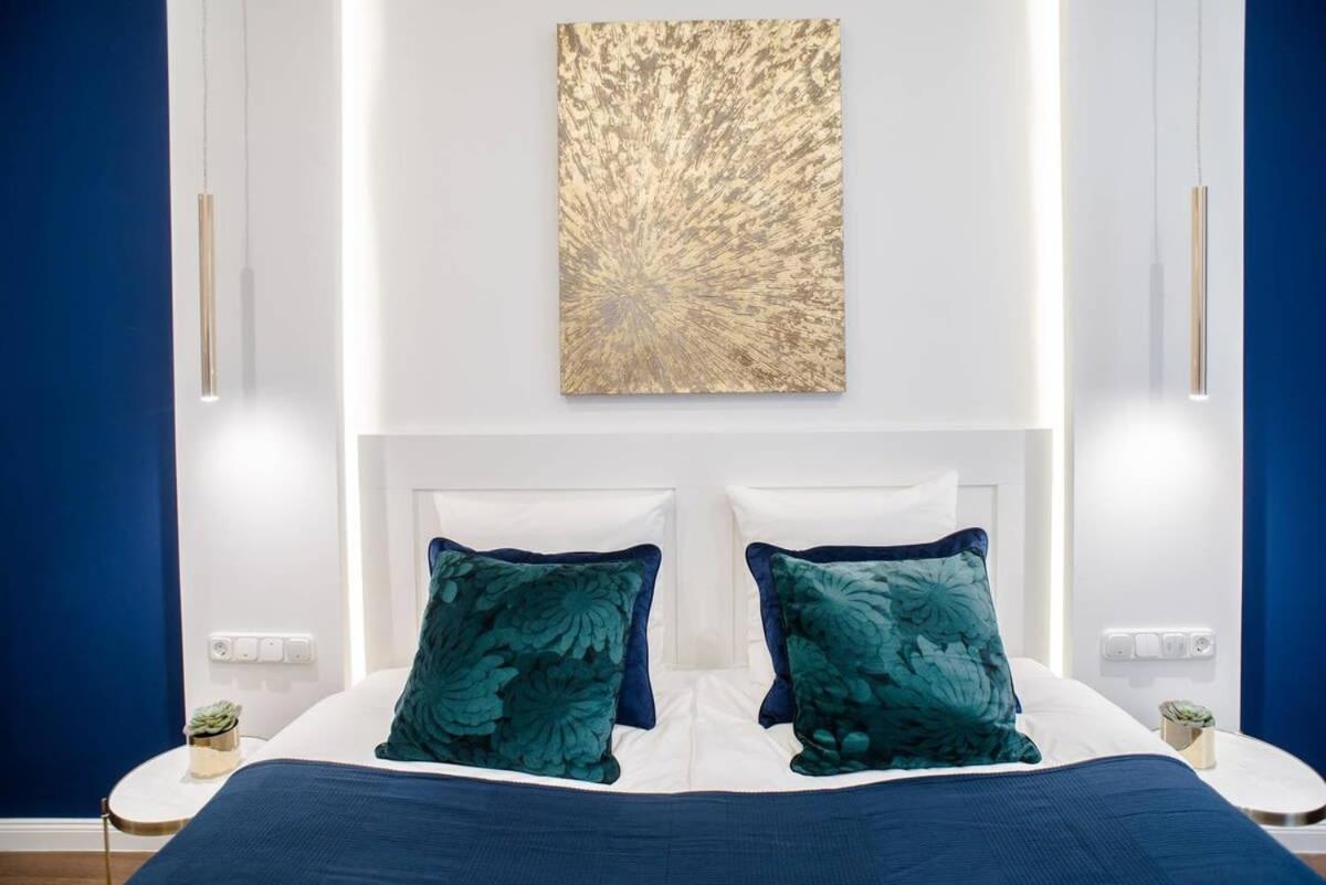 Elegant Design In Vibrant Center Apartamento *
