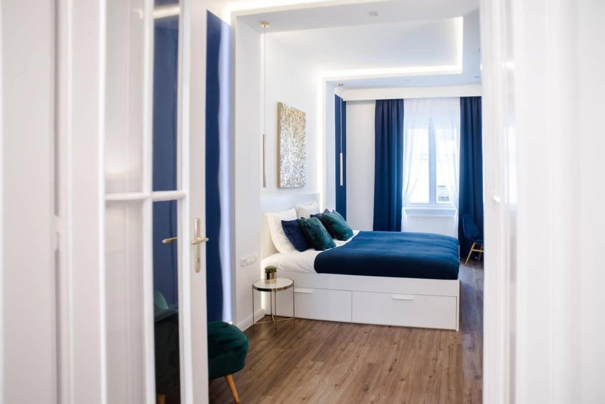 Elegant Design In Vibrant Center * Budapest