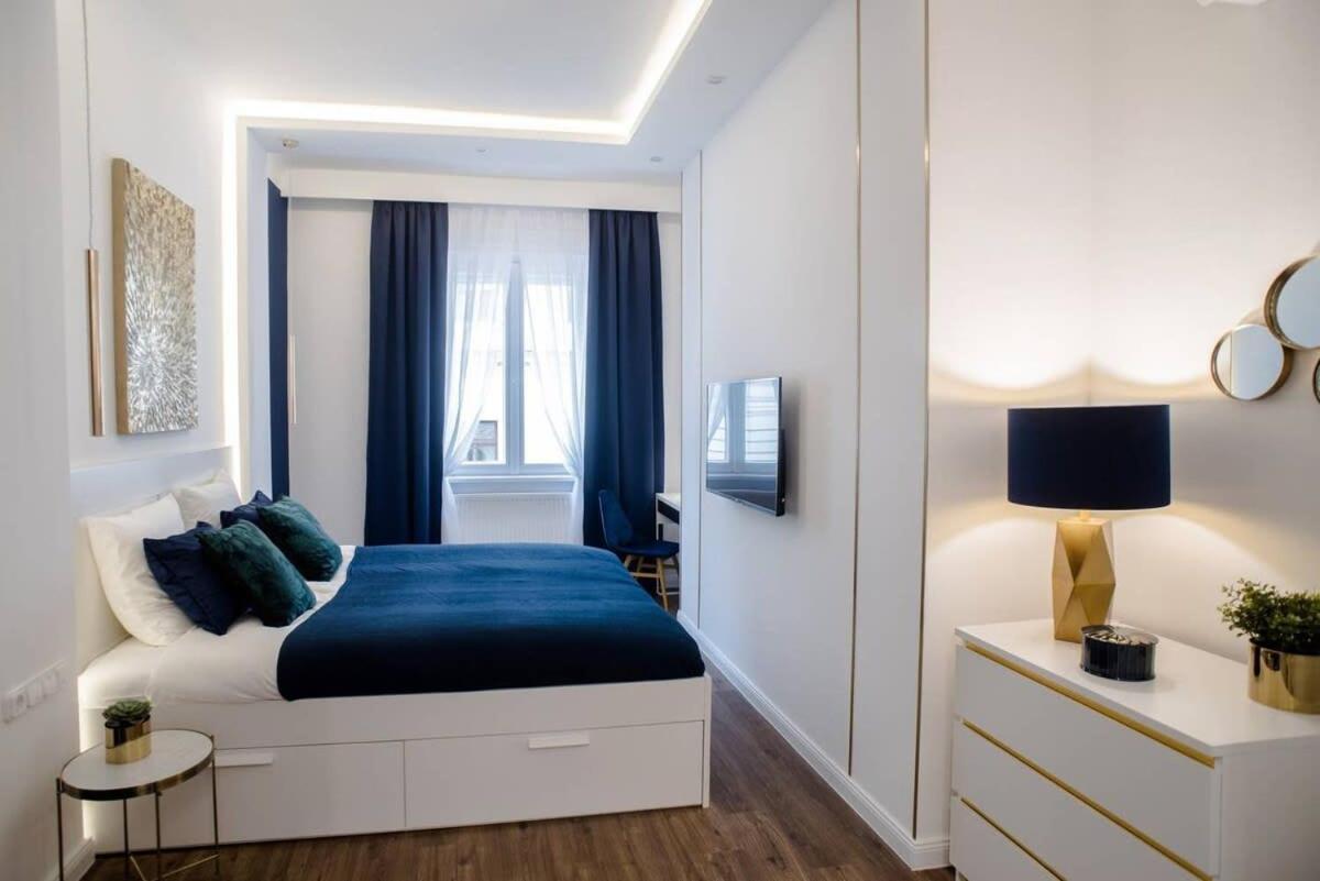 Elegant Design In Vibrant Center * Budapest