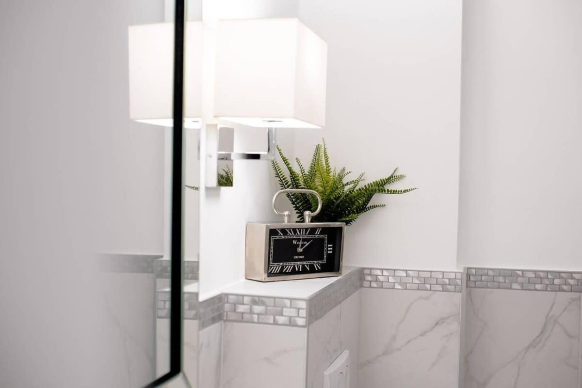 Apartamento Elegant Design In Vibrant Center Budapeste
